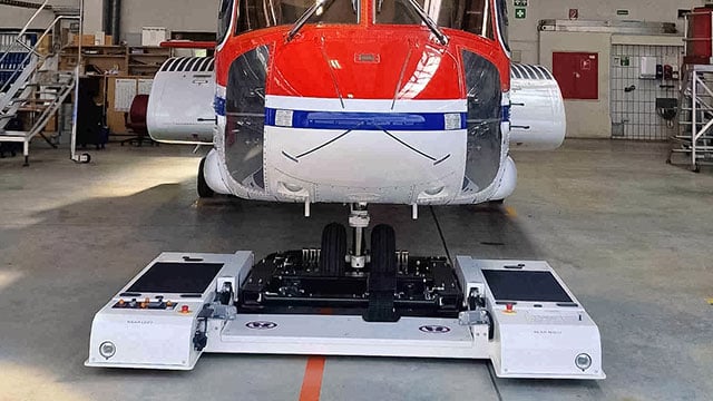 Mototok Alligator with a Sikorsky S92