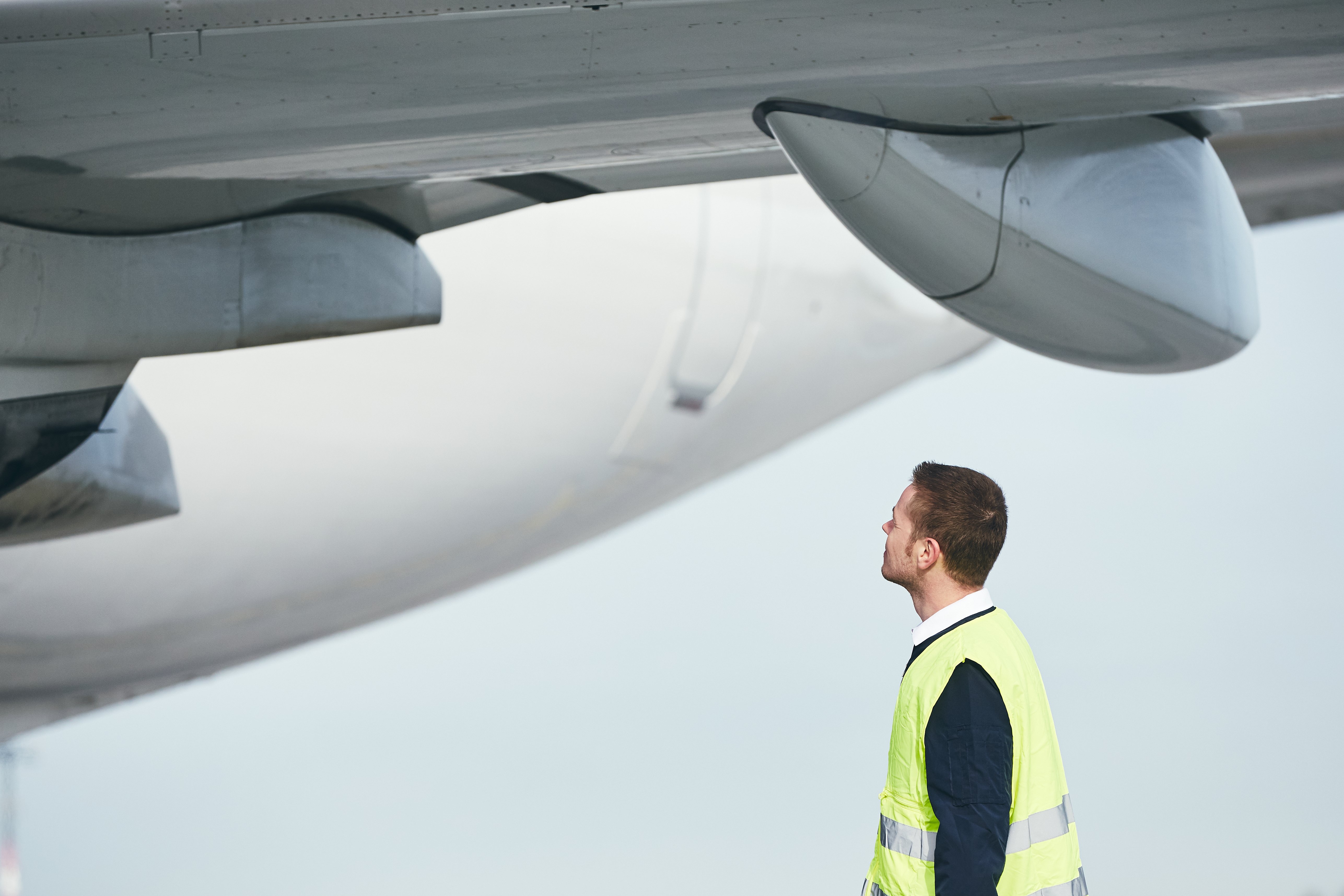 member-ground-crew-at-the-airport