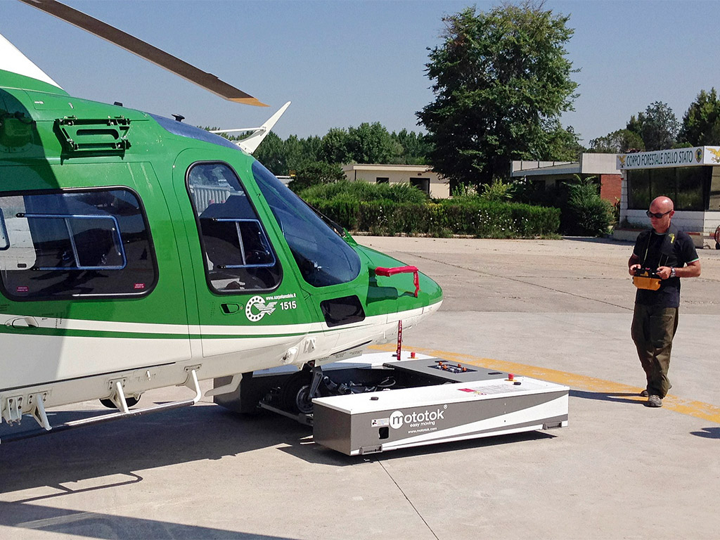 Mototok M with an AgustaWestland 109