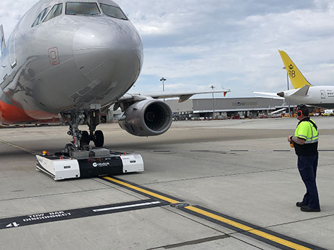 SPACER 8600 – Pushback at Melbourne Airport