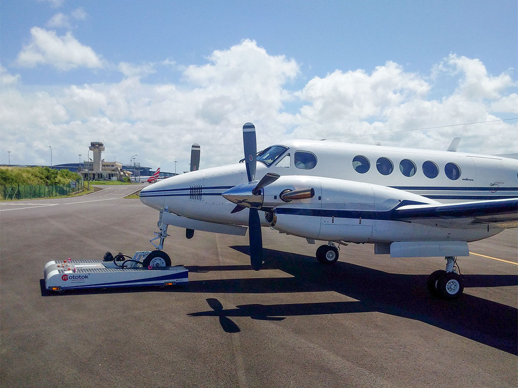 TWIN with a Hawker Beechcraft King Air 200