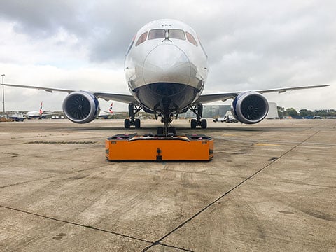 Spacer 195 with a Boeing 787 Dreamliner