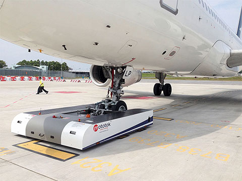 spacer-8600-airbus-a320-pushback-005_small.jpg