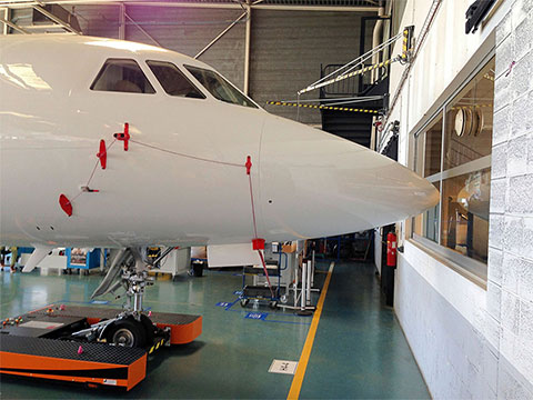 twin-flat-dassault-falcon-hangar-001_small.jpg