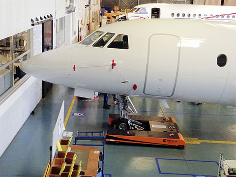 twin-flat-dassault-falcon-hangar-004-ret_small.jpg
