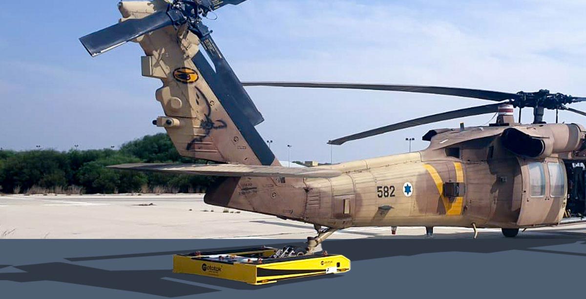 Mototok LB 7500 tows a V22 · Field of Application: Military and other Forces